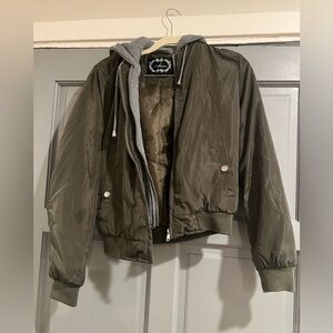 Ambiance Women’s Hooded Puff Jacket sz Small